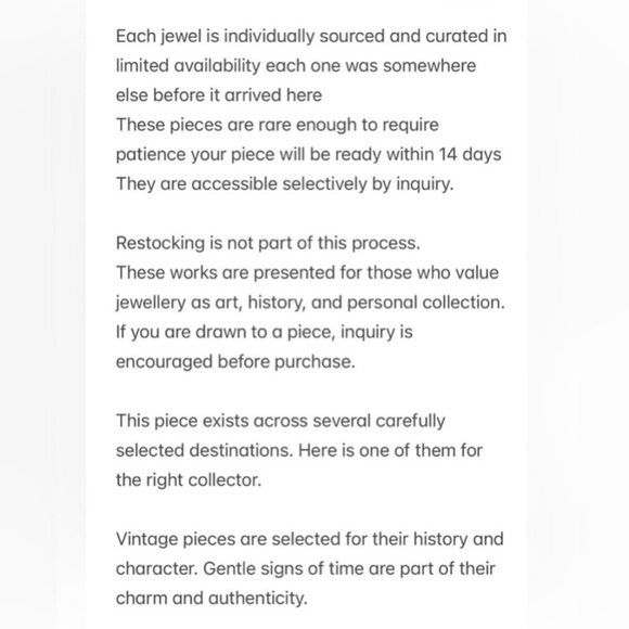 Givenchy Red Straw Nightingale 2way
Bag - Picture 8 of 9